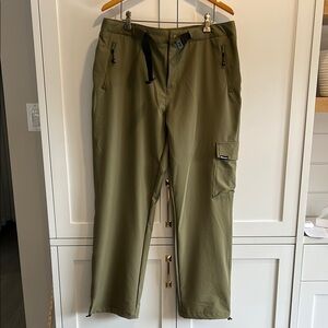Canadiana Olive Green Outdoor Hicking Cargo Pants Size 14